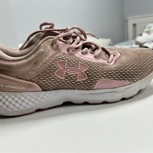 Under Armour Running Shoes Womens 7.5 Pink Athletic Sneakers